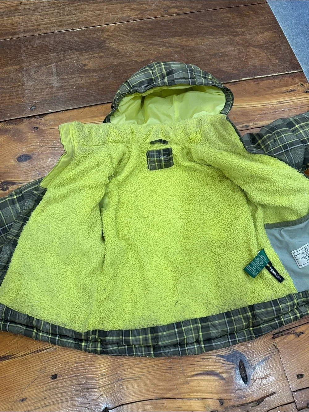 L.L. Bean Green Plaid Kids Hooded Puffer with Lime Accents Size 4T
